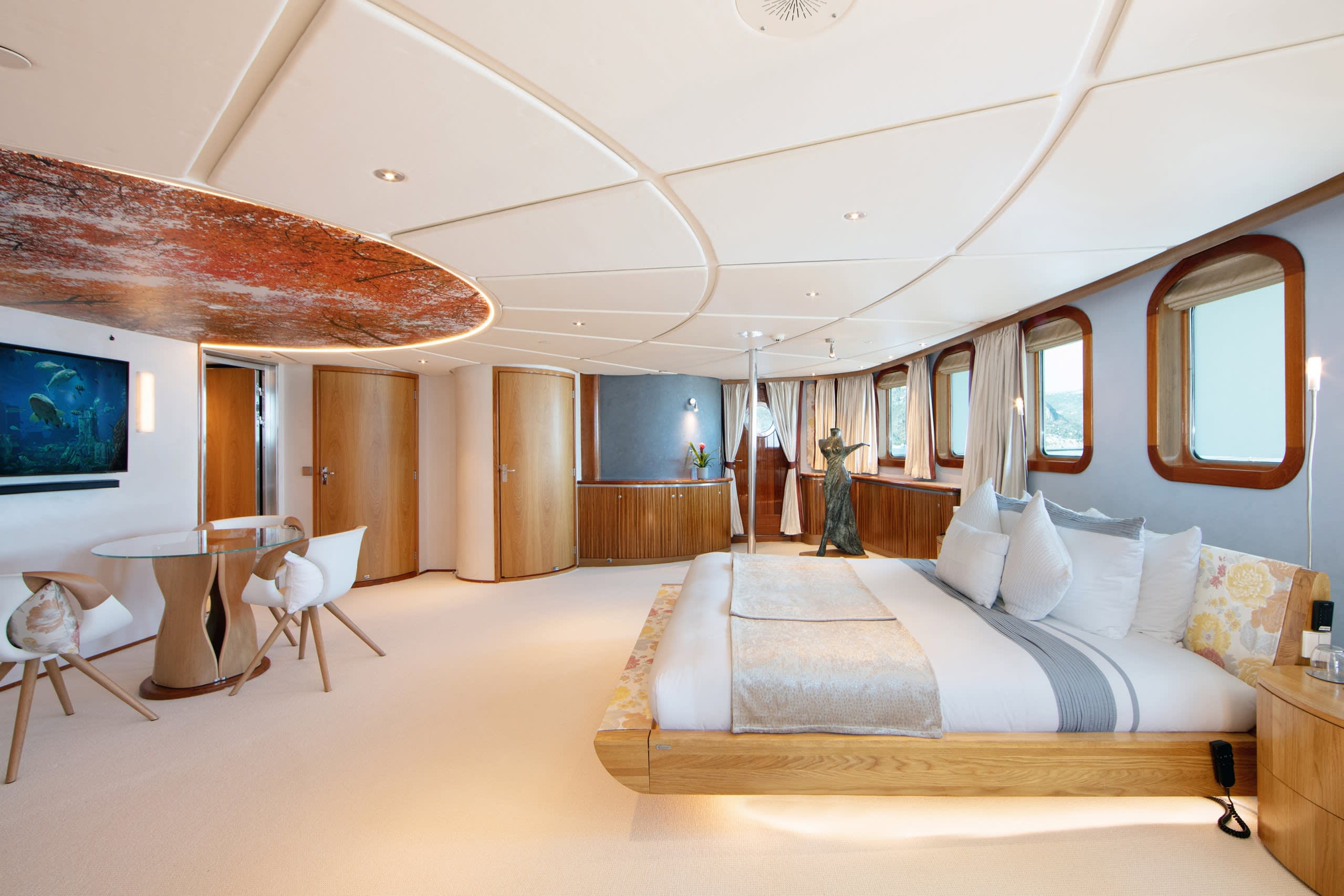 Principal Cabin