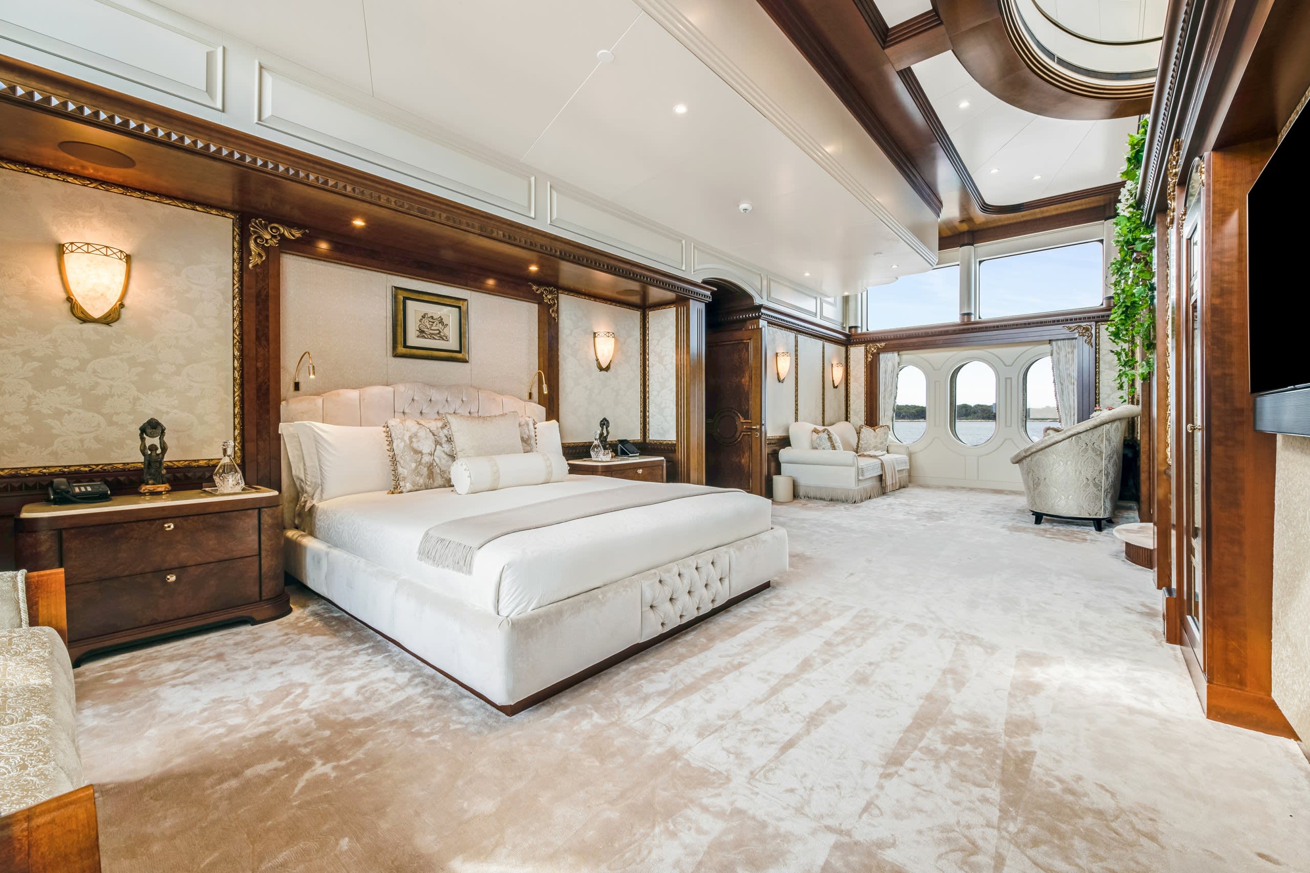 Principal Cabin