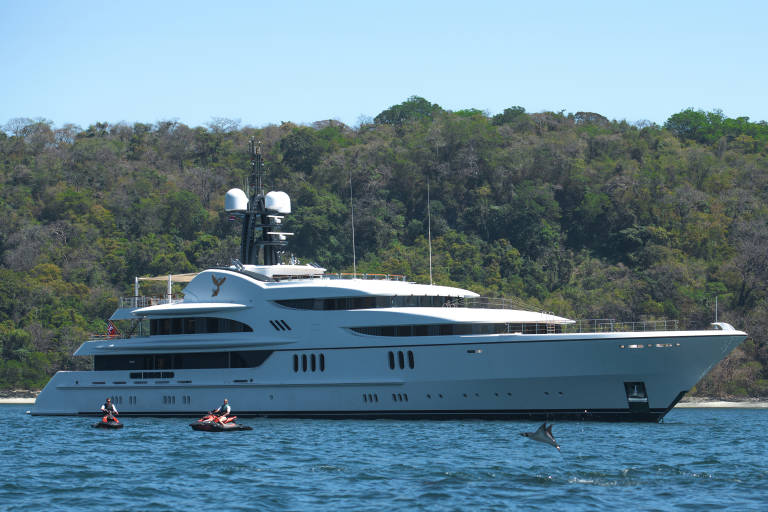 Off-Piste Yachting