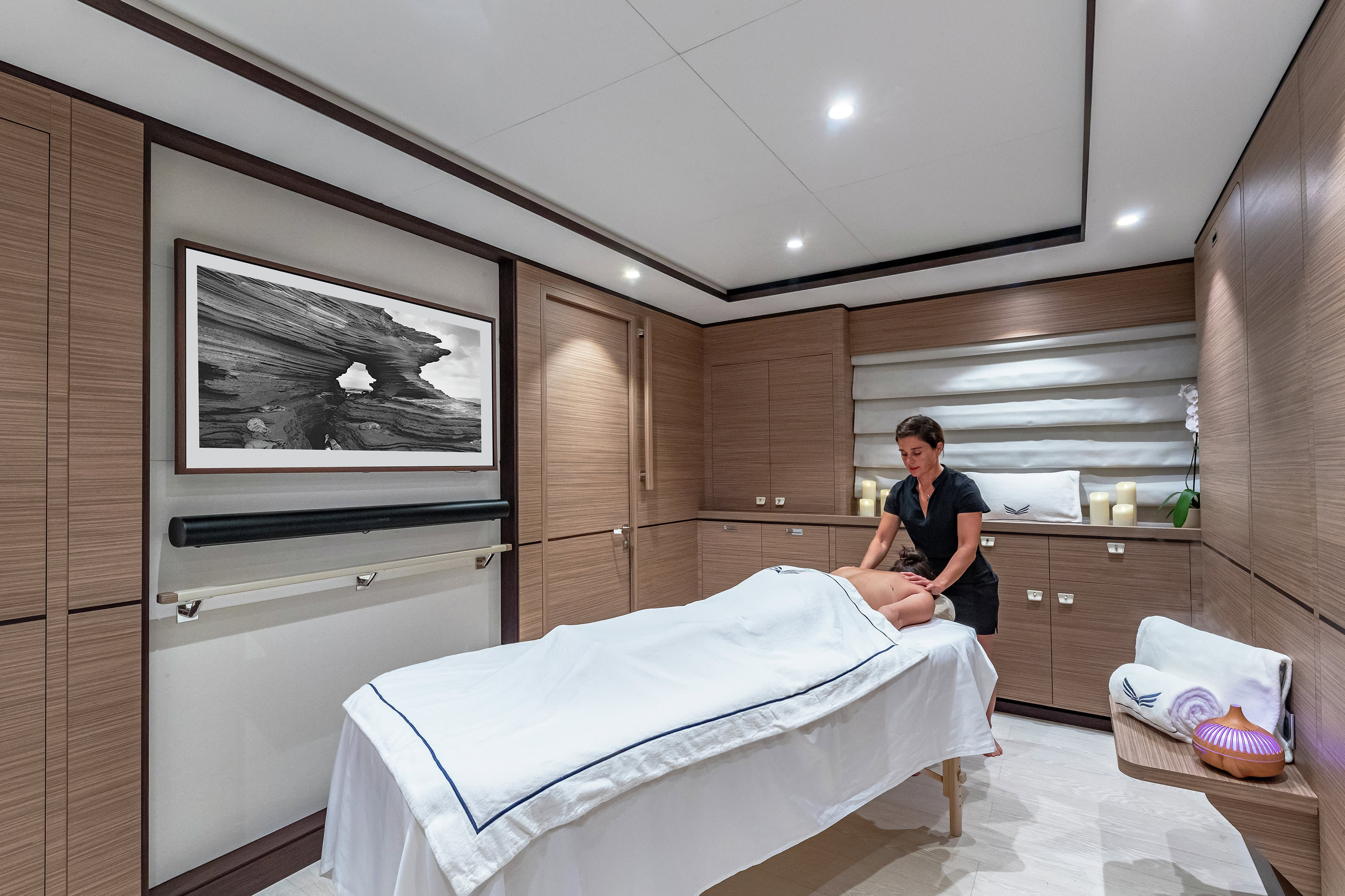 Convertible Massage Room